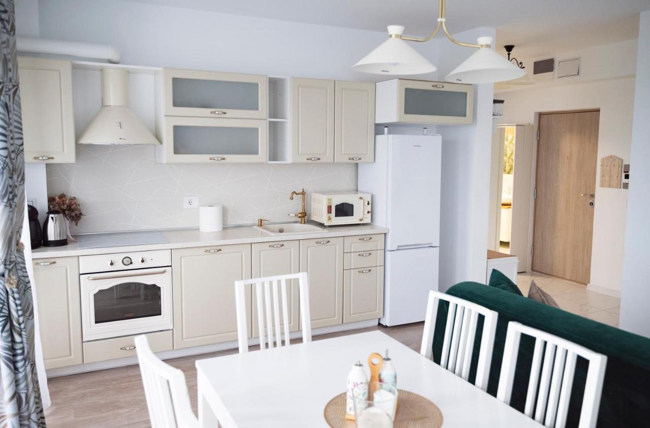 Elis Apartment By Oasis Homes Орадеа Екстериор снимка