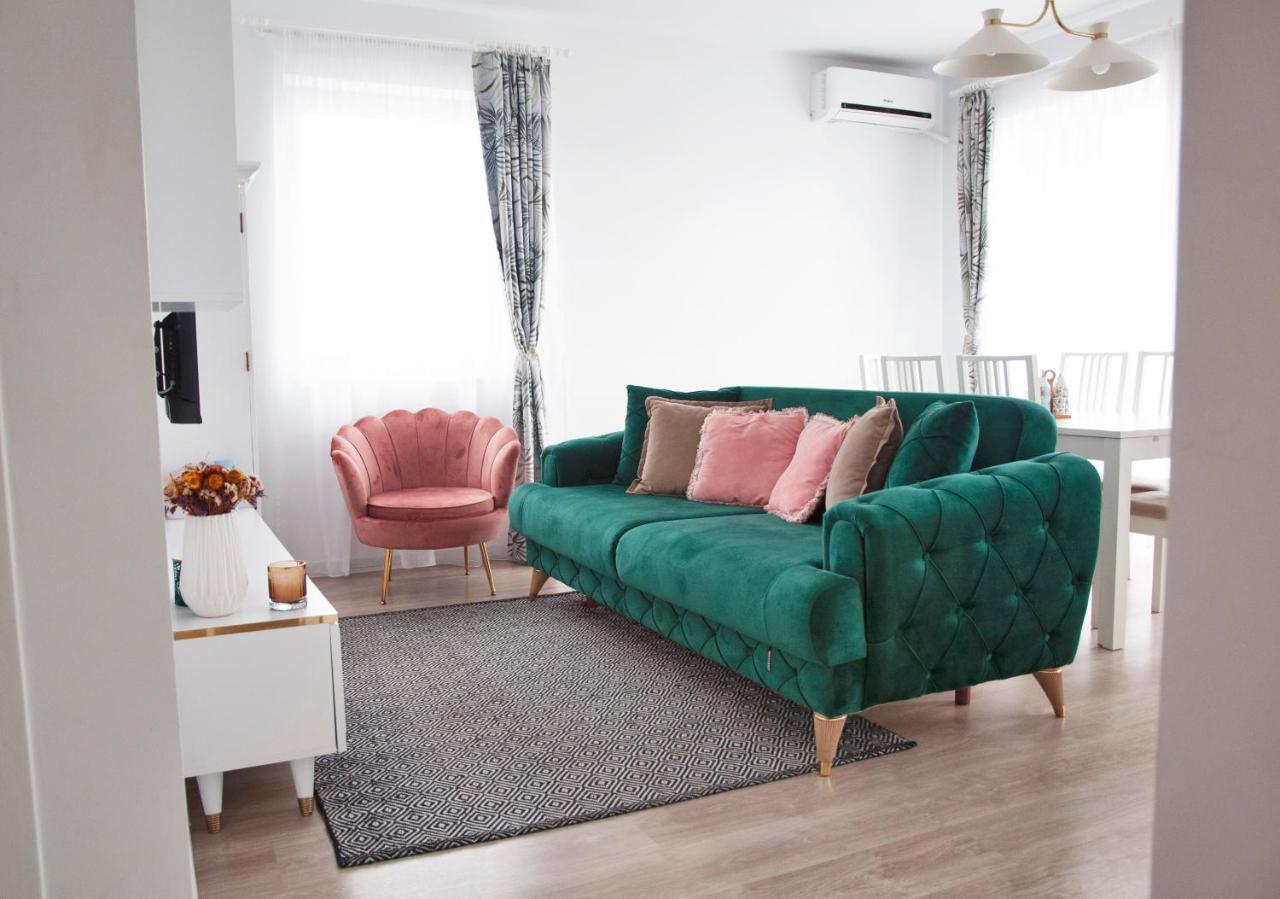 Elis Apartment By Oasis Homes Орадеа Екстериор снимка