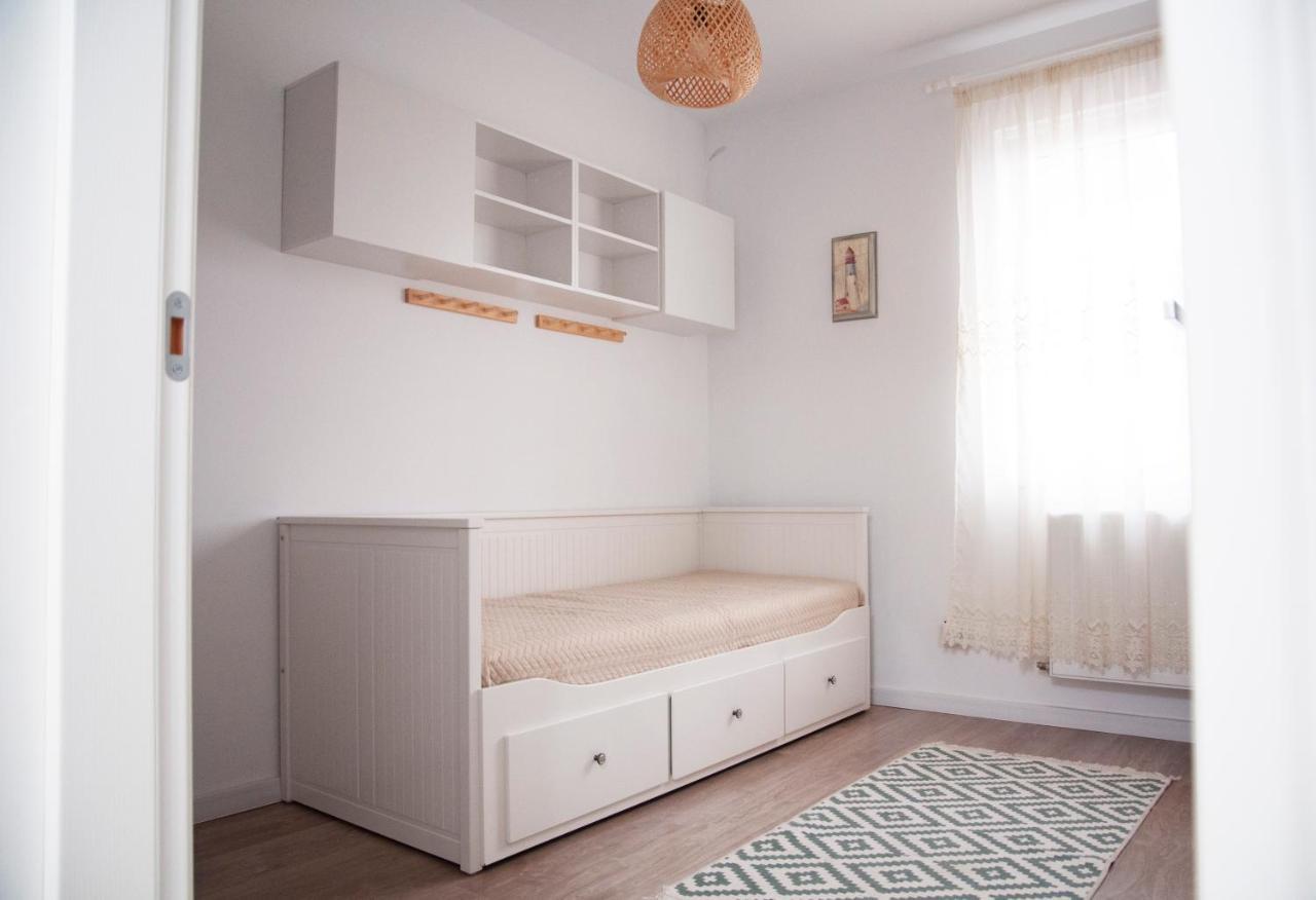 Elis Apartment By Oasis Homes Орадеа Екстериор снимка